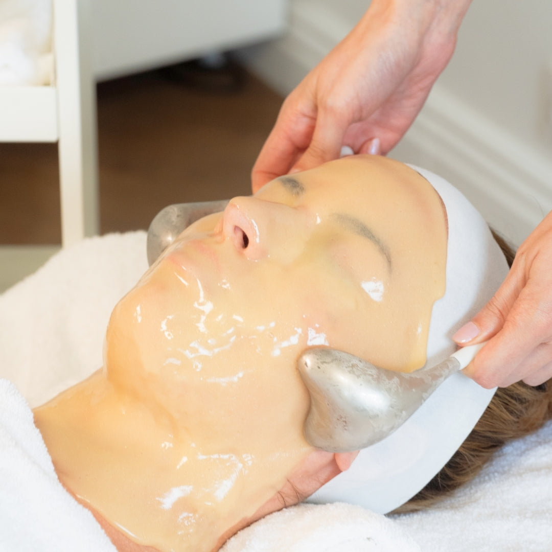 Cyro_globes_massage_visage_face_ice_estheticienne_professionnelle_facial_outils_fraicheur_paris_cernes_gonflements_boule_fraicheur_ice_globes_jelly_mask