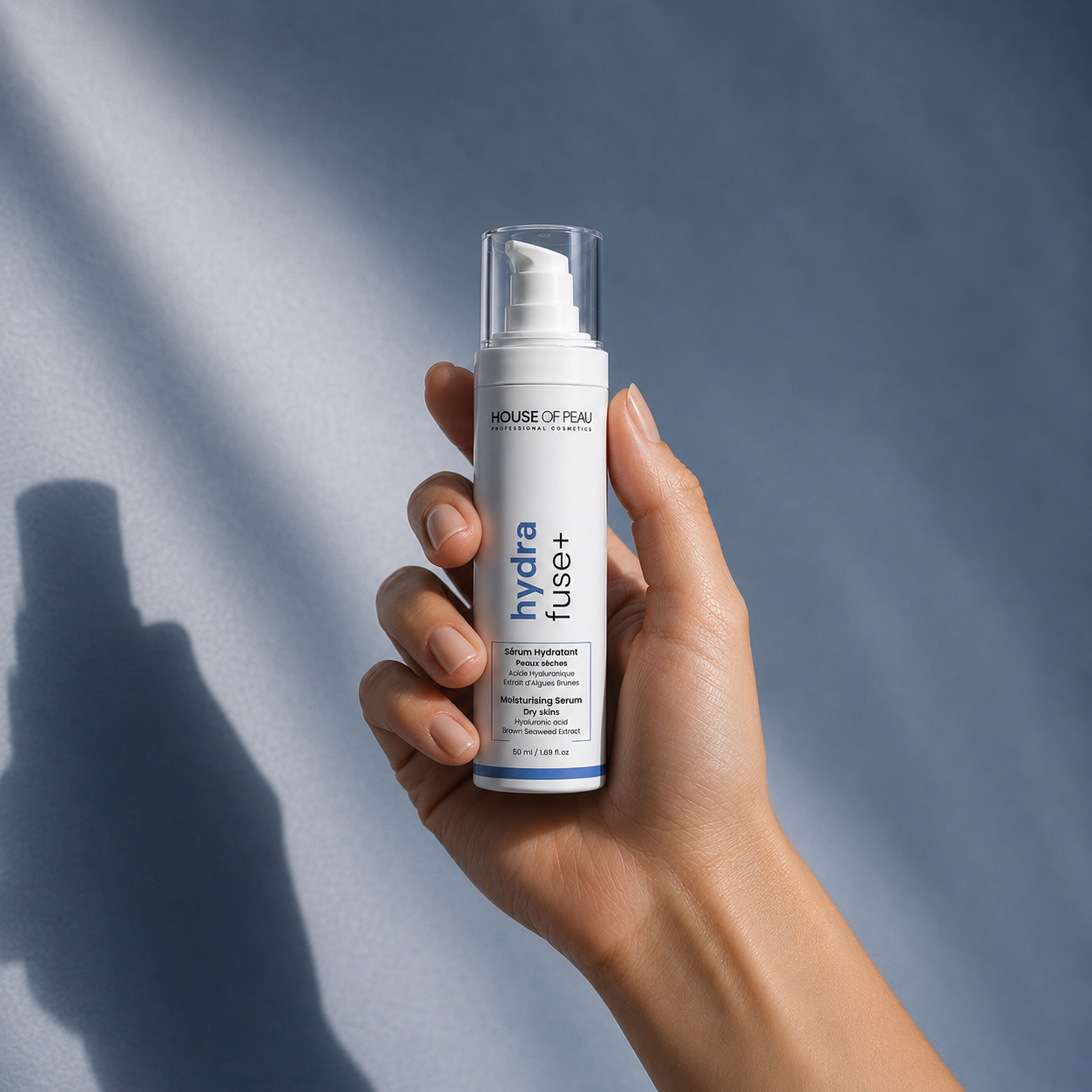Hydra_fuse__visage_serum_hydratant_hydratation_peau_seche_esthetique_soin_peau_estheticienne_professionnel_cosmetique_cosmetic_spa_beaute_aesthetic_hand