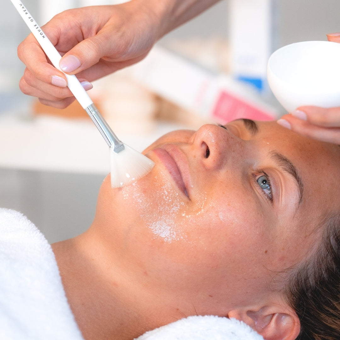 Hydra_fuse_visage_serum_hydratant_hydratation_peau_seche_esthetique_soin_peau_estheticienne_professionnel_cosmetique_cosmetic_spa_beaute_33