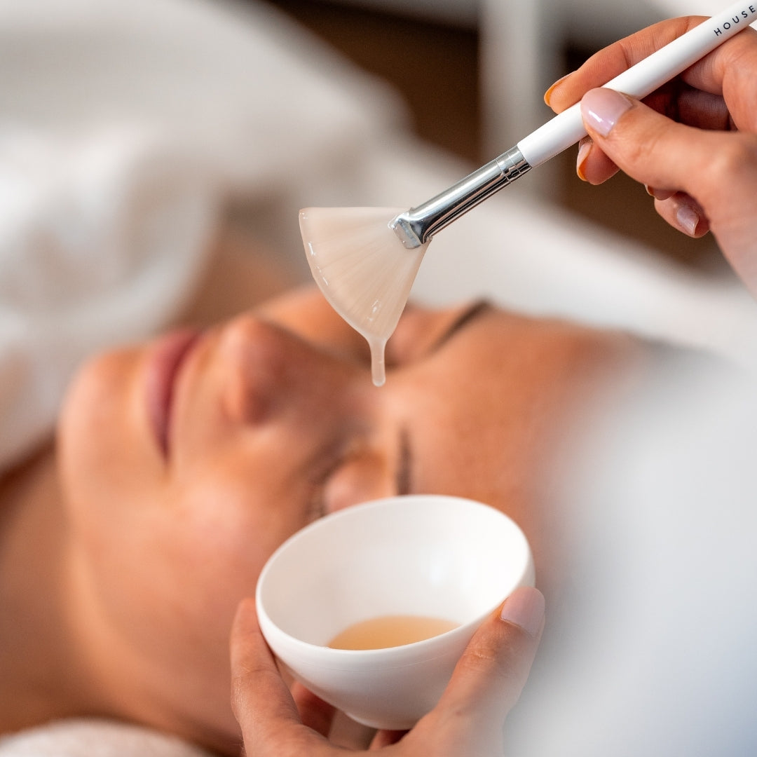 redness_less_visage_serum_anti_rougeurs_peau_sensibles_esthetique_soin_peau_estheticienne_professionnel_cosmetique_cosmetic_spa_beaute_22