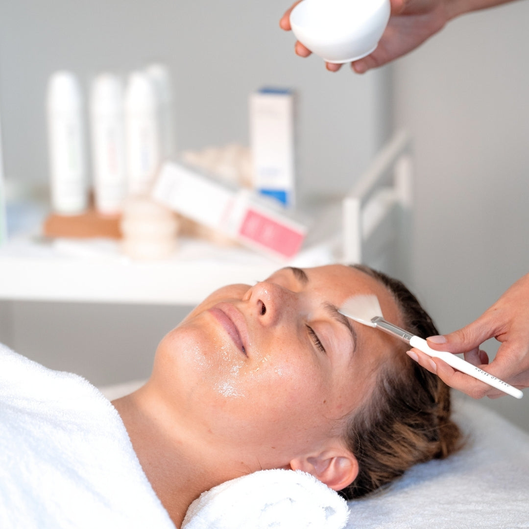 sebum_regul_visage_serum_matifiant_peau_grasses_esthetique_soin_peau_estheticienne_professionnel_cosmetique_cosmetic_spa_beaute_mattifying_33