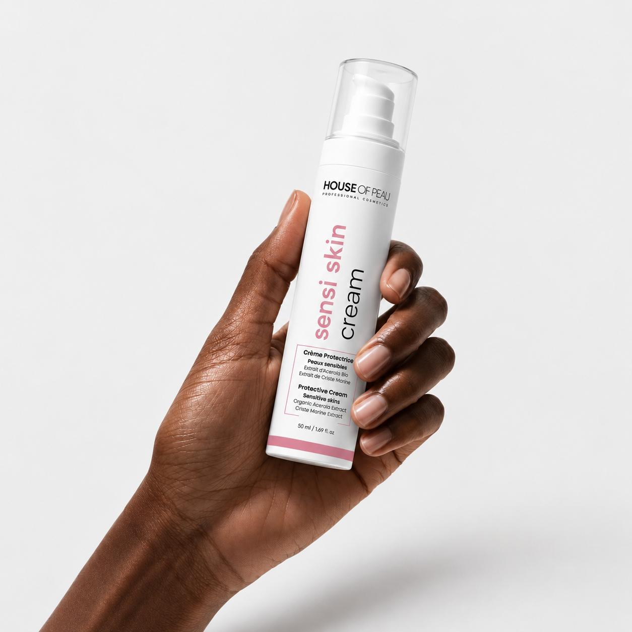 creme_visage__protectrice_sensible_skincare_face_cream_sensitive_cosmetique_professionnel_institut_estheticienne_professional_aesthetic_skin_sensitive_hand